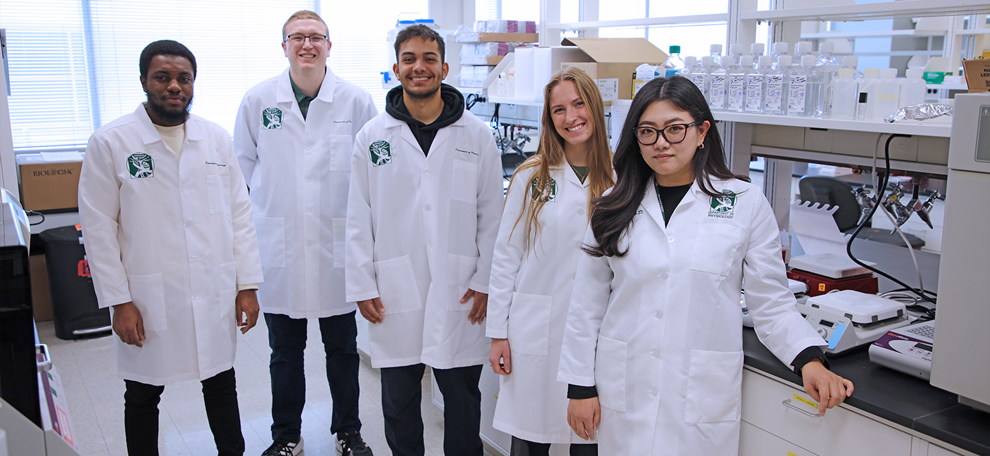 Eunhee Yi and lab members